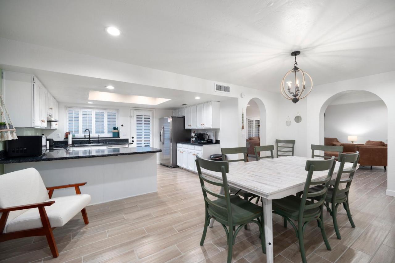 Large Pool With Diving Board, Remodeled 3Bdrm, Near State Farm Stdm And More! Peoria Zewnętrze zdjęcie