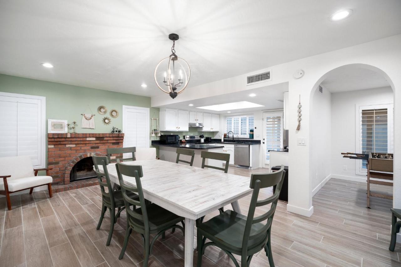 Large Pool With Diving Board, Remodeled 3Bdrm, Near State Farm Stdm And More! Peoria Zewnętrze zdjęcie
