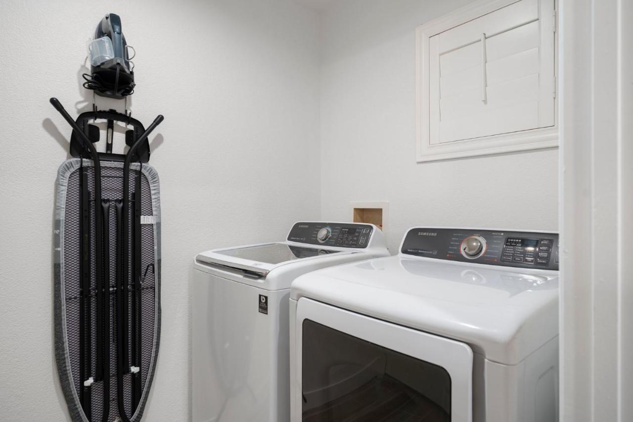 Large Pool With Diving Board, Remodeled 3Bdrm, Near State Farm Stdm And More! Peoria Zewnętrze zdjęcie